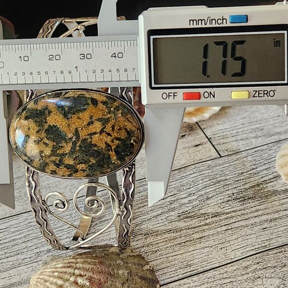 Harmony's Embrace Sterling Silver Healer's Gold Cuff Bracelet - Picture 4 of 10